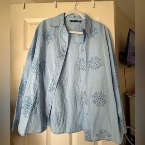 Zara buttondown size medium!